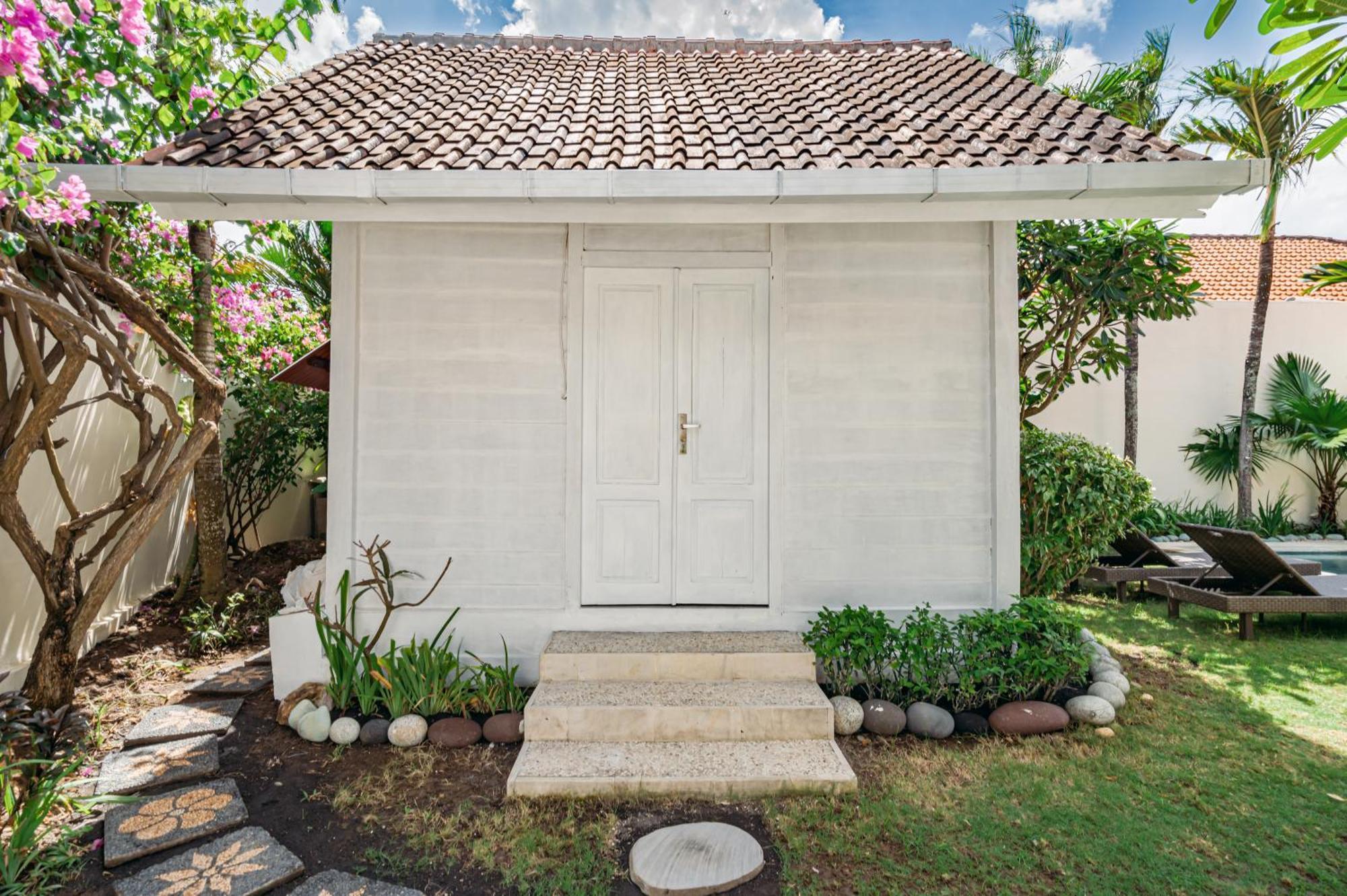 Green Garden Seminyak Villa Экстерьер фото